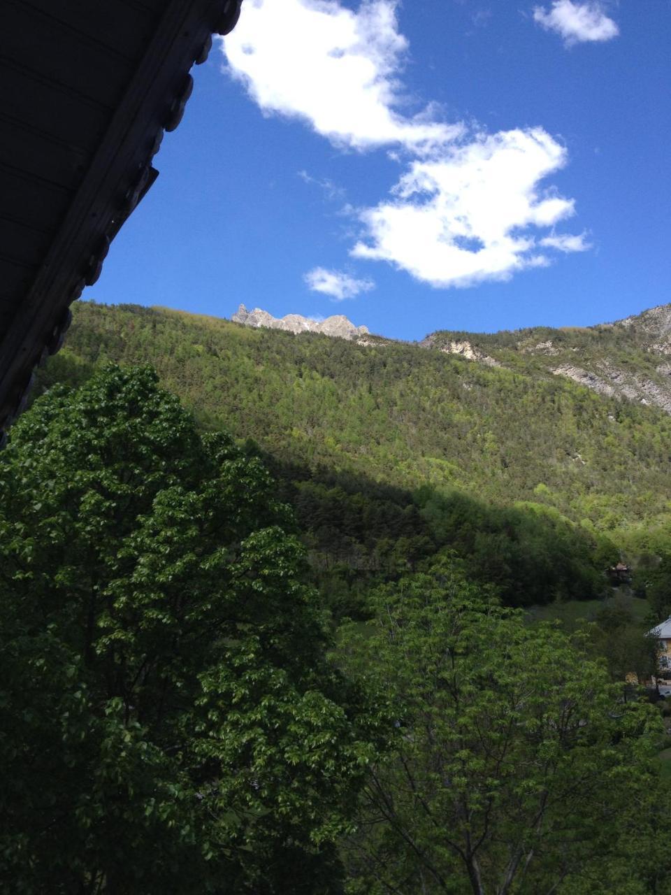Gite Le Pelens Saint-Martin-dʼEntraunes Exterior foto